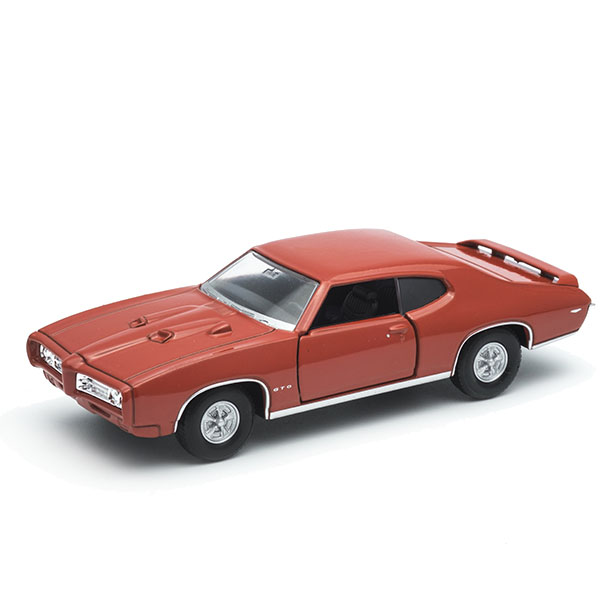 Модель винтажной машины - Pontiac GTO, 1:34-39  