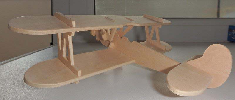 Модель деревянная сборная - биплан Небесный тихоход  