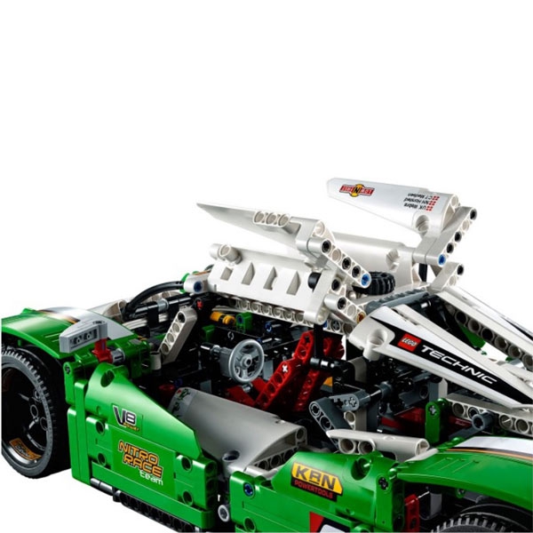 Lego Technic. Лего Техник. Гоночный автомобиль  