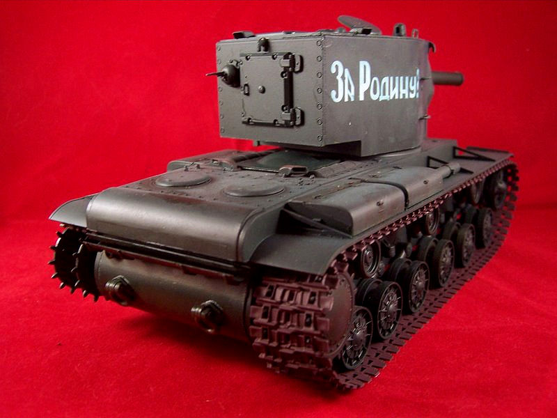 Модель для склеивания - Советский тяжелый танк КВ-2  