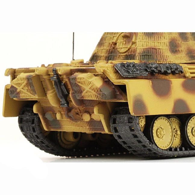 Диорама – немецкий танк Пантера 1944 года с набором солдат, 1:72  
