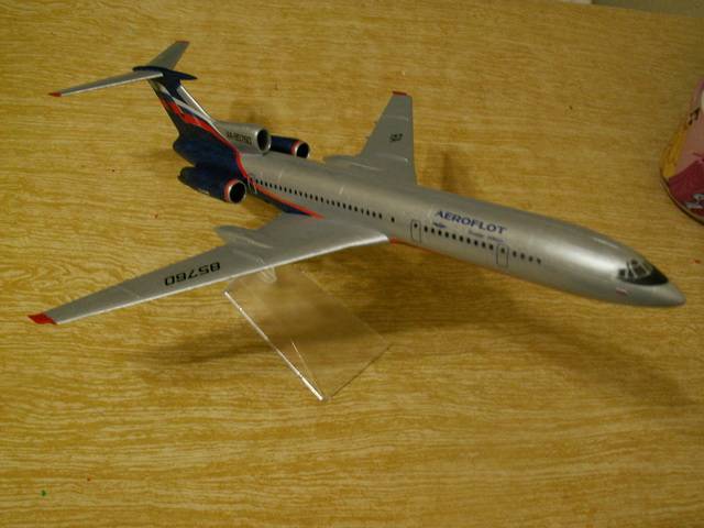 Сборная модель - Пассажирский авиалайнер Ту-154 Подарочный набор  
