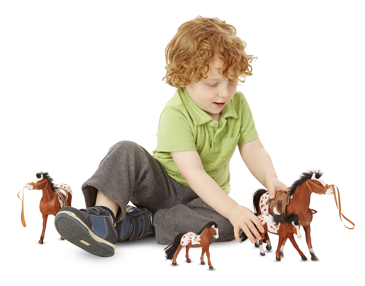 Игровой набор - Семейка лошадей из серии Классические игрушки  