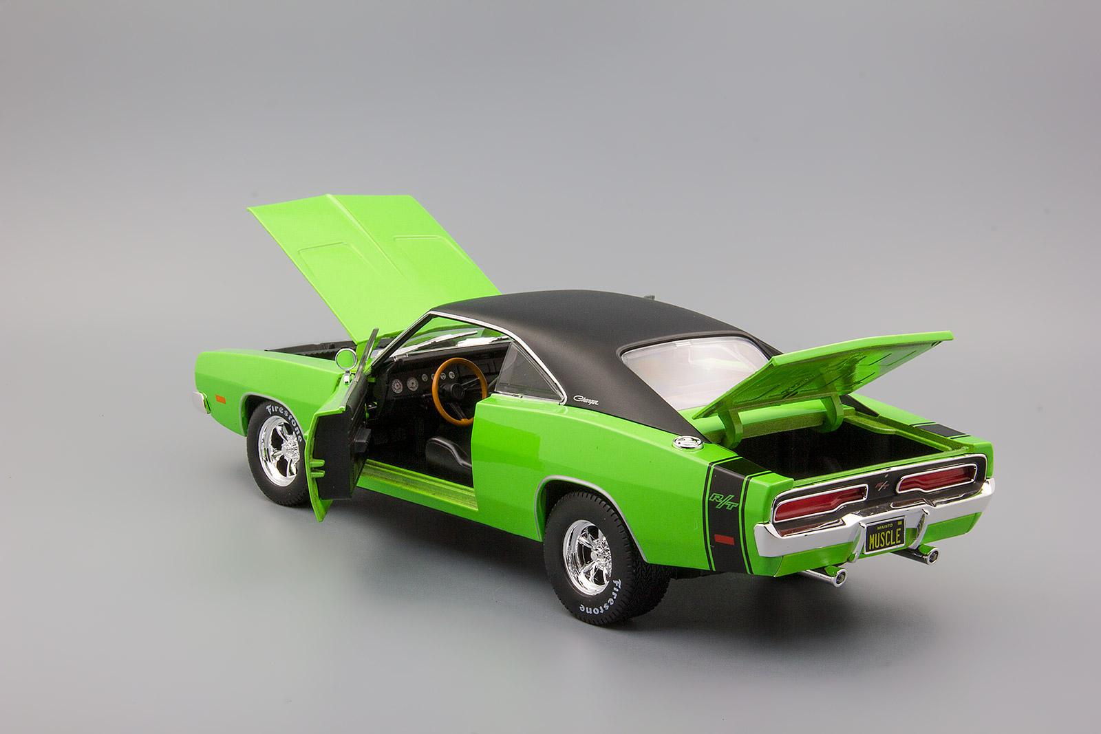 Dodge Charger R/ T 1969, масштаб 1:18  