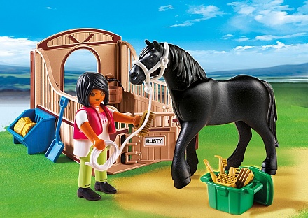Игровой набор из серии Конный клуб - Черная лошадка и загон 